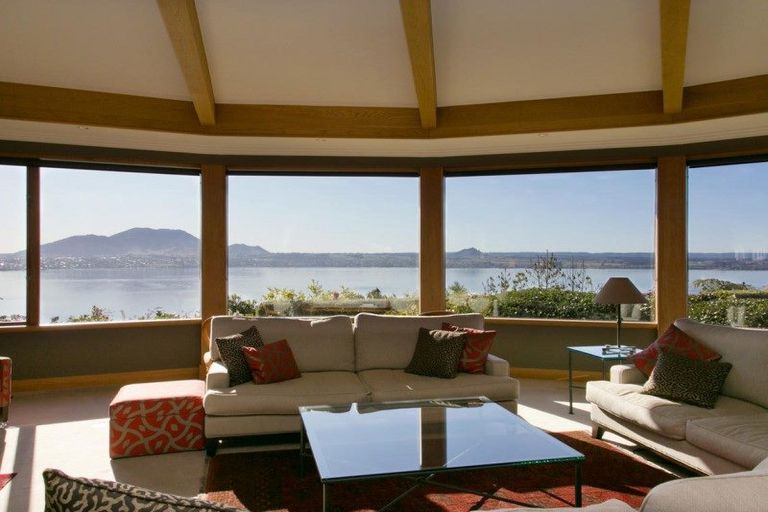 Photo of property in 24 Scenic Heights, Acacia Bay, Taupo, 3330