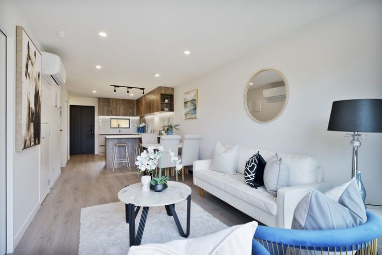 Photo of property in 31 Tiroroa Avenue, Te Atatu South, Auckland, 0610