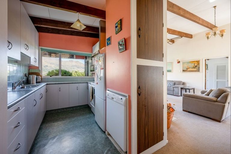 Photo of property in 50 Beacon Point Road, Wanaka, 9305