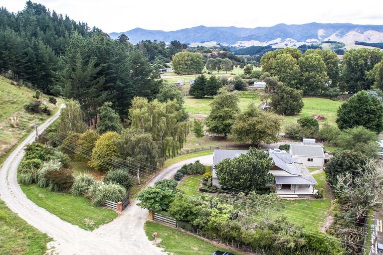 Photo of property in 72 Kuku Road, Pohangina, Ashhurst, 4884