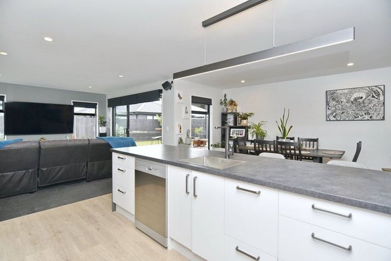 Photo of property in 8/21 Blakes Road, Belfast, Christchurch, 8051