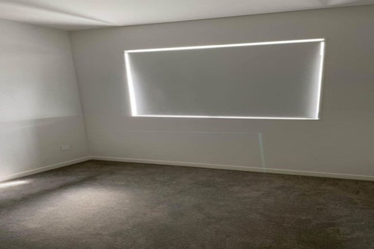 Photo of property in 74 Mettam Drive, Swanson, Auckland, 0614