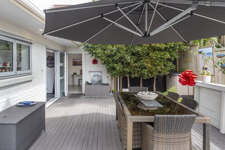 Photo of property in 2/188 Clovelly Road, Bucklands Beach, Auckland, 2012