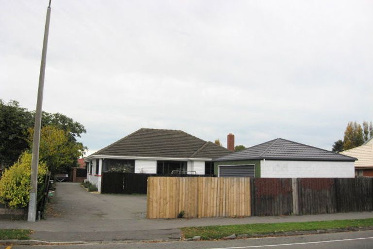 Photo of property in 110a Yaldhurst Road, Sockburn, Christchurch, 8042