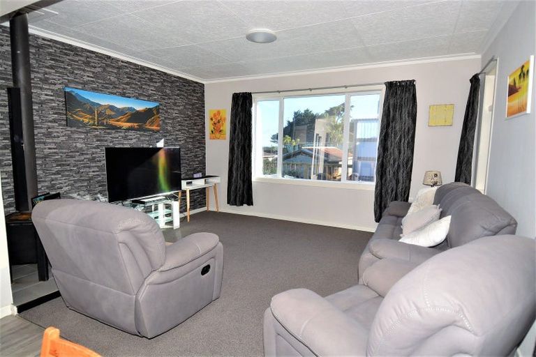 Photo of property in 11 Mason Street, Bluff, 9814