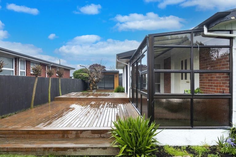 Photo of property in 1/1 Greers Road, Ilam, Christchurch, 8041