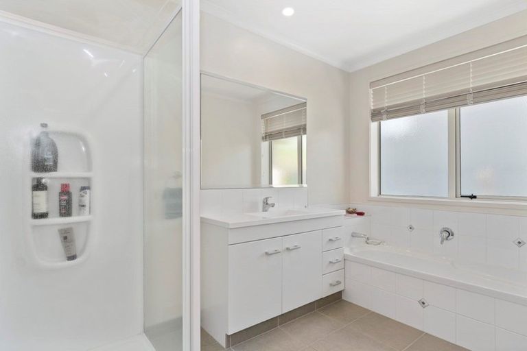 Photo of property in 1 Carex Close, Pyes Pa, Tauranga, 3112