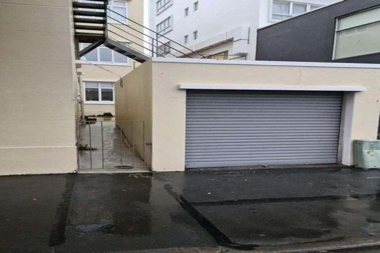 Photo of property in Fountain Court, 16/48 Oriental Parade, Oriental Bay, Wellington, 6011