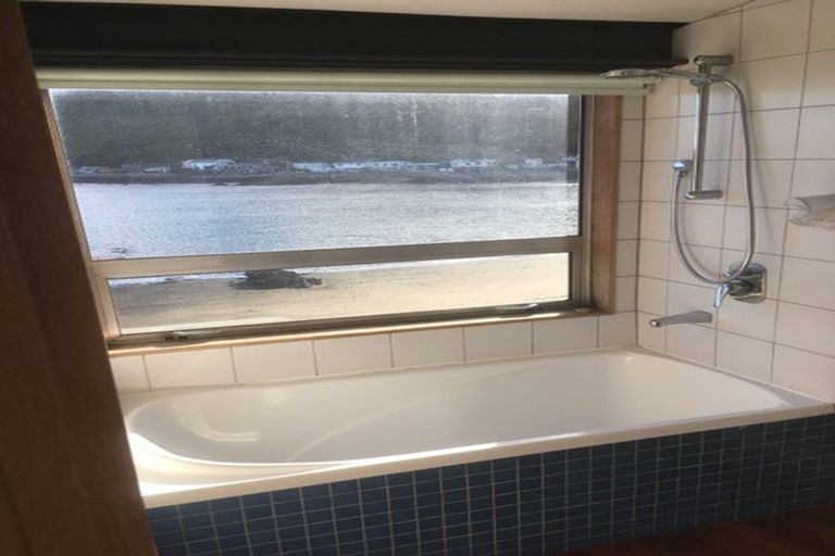 Photo of property in 28 Owhiro Bay Parade, Owhiro Bay, Wellington, 6023