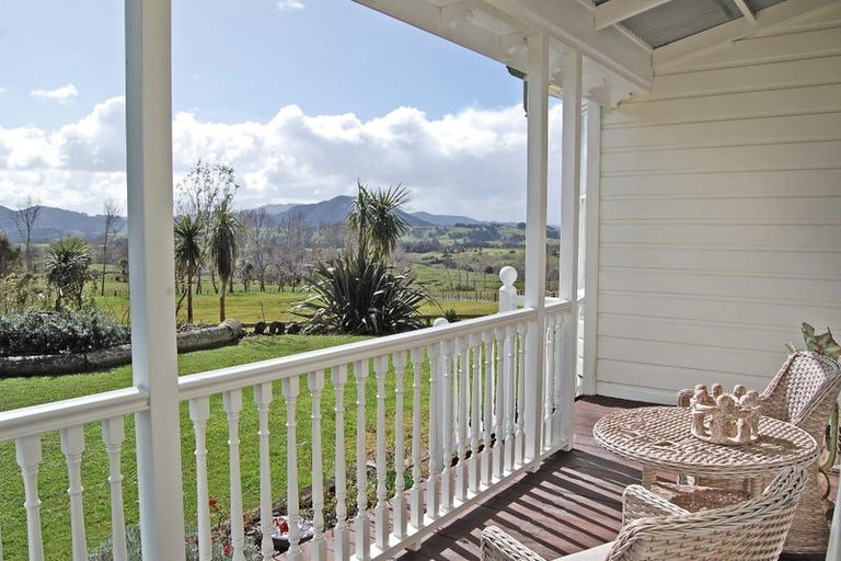 Photo of property in 73 Ranganui Road, Kaiwaka, 0573