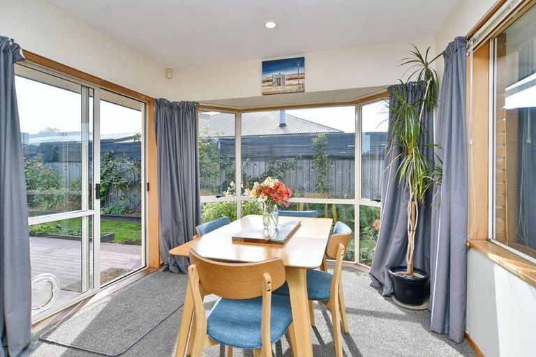 Photo of property in 5 Rossiter Avenue, Redwood, Christchurch, 8051