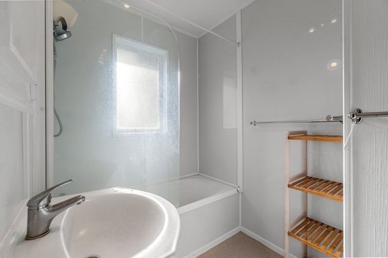Photo of property in 15 Sheridan Street, Silverdale, Hamilton, 3216