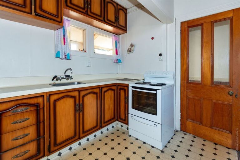 Photo of property in 172 Shaw Avenue, New Brighton, Christchurch, 8083