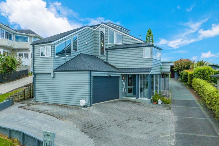 Photo of property in 7b Peter Terrace, Castor Bay, Auckland, 0620