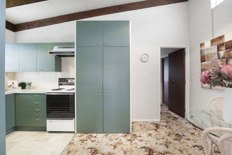 Photo of property in 2/31 Waimairi Road, Upper Riccarton, Christchurch, 8041