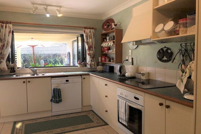 Photo of property in 11 Maurton Place, Onerahi, Whangarei, 0110