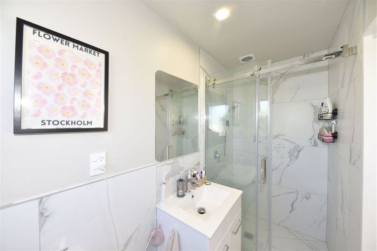 Photo of property in 2/4 Betwin Avenue, Sockburn, Christchurch, 8042