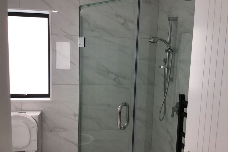 Photo of property in 13c Keiha Crescent, Massey, Auckland, 0614