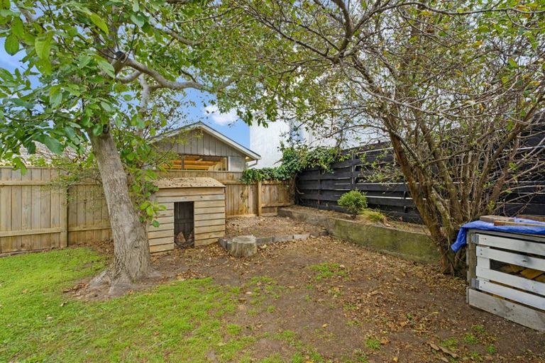 Photo of property in 1 Te Kupe Road, Paraparaumu Beach, Paraparaumu, 5032