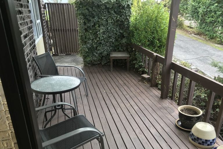 Photo of property in 1/20 Halldene Terrace, Red Beach, 0932