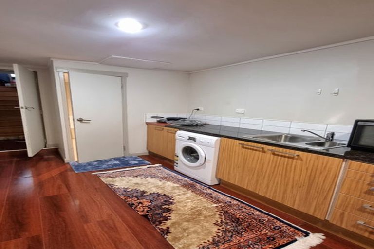 Photo of property in 27 Northumberland Avenue, Belmont, Auckland, 0622