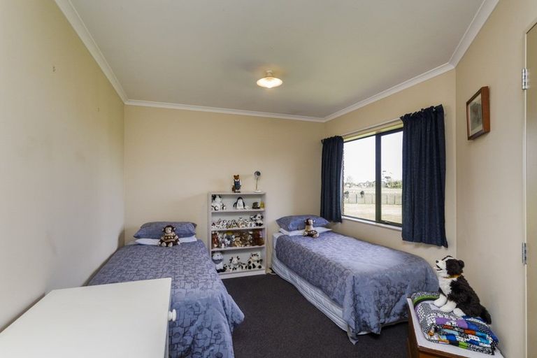 Photo of property in 689 Makerua Road, Tokomaru, Palmerston North, 4474