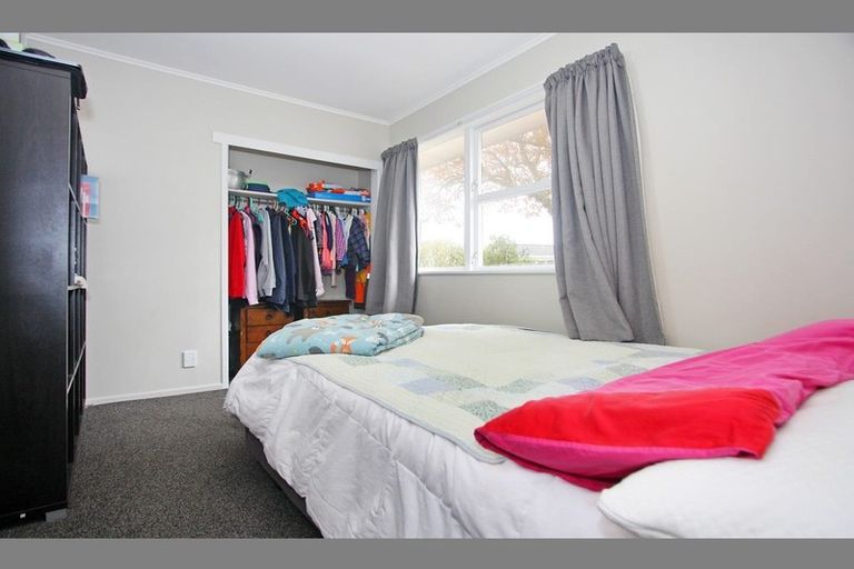 Photo of property in 67 Hobart Crescent, Wattle Downs, Auckland, 2103