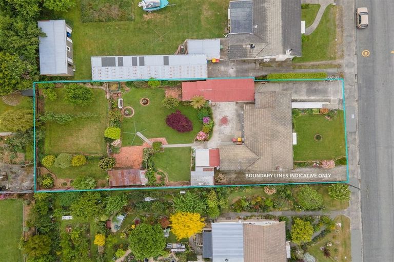 Photo of property in 6 Moorhouse Street, Waimate, 7924