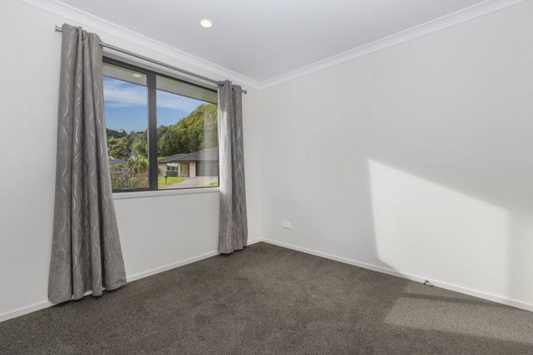 Photo of property in 10 Bathurst Crescent, Pyes Pa, Tauranga, 3112