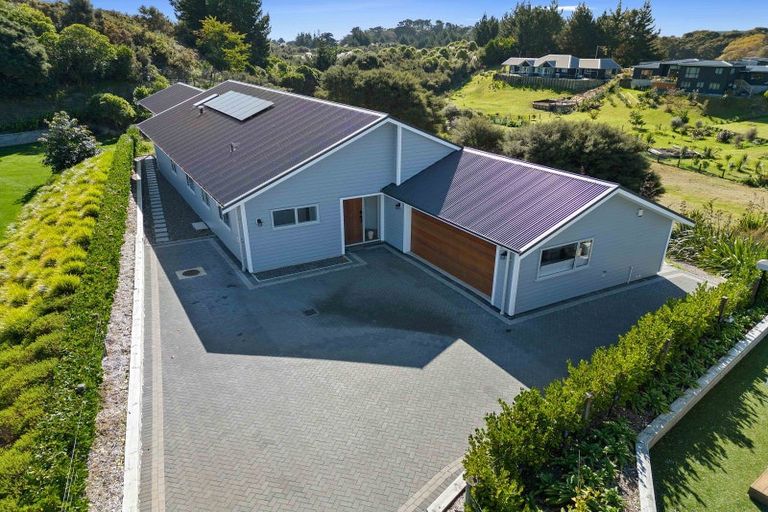 Photo of property in 9 Lamont Place, Waikanae, 5036