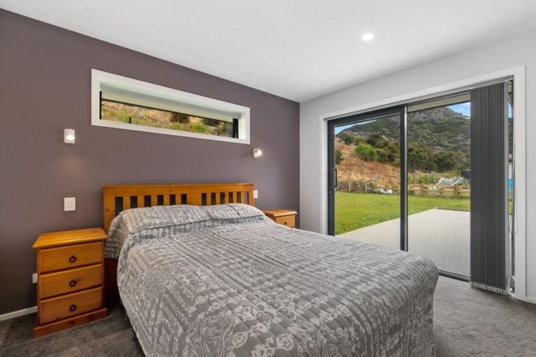 Photo of property in 33 Kingfisher Crescent, Albert Town, Wanaka, 9305