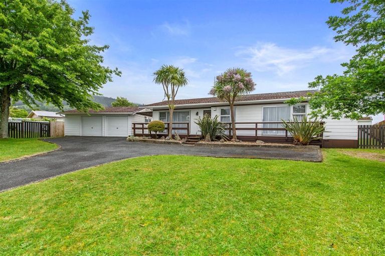 Photo of property in 15 Corilin Place, Mangakakahi, Rotorua, 3015