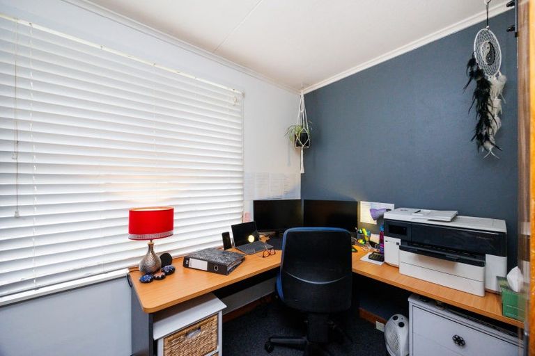 Photo of property in 69 Ongo Road, Hunterville, 4730