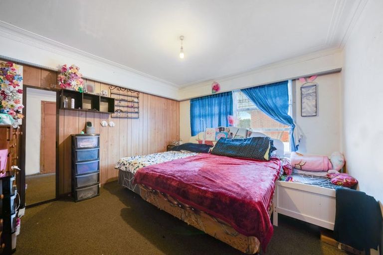 Photo of property in 10 Mckean Avenue, Manurewa, Auckland, 2102