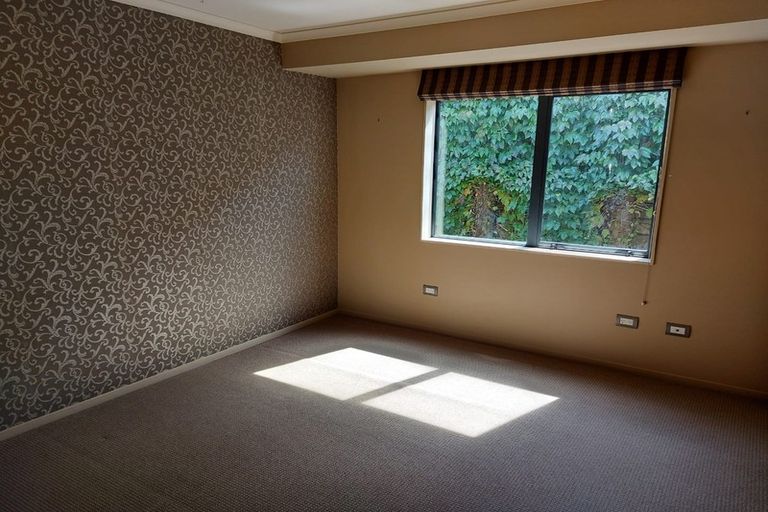 Photo of property in 50 Percy Kinsman Crescent, Riverstone Terraces, Upper Hutt, 5018