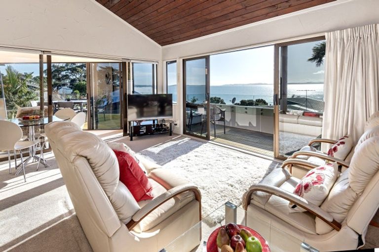 Photo of property in 153 Mellons Bay Road, Mellons Bay, Auckland, 2014