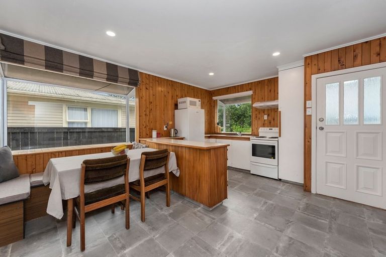 Photo of property in 60 Southsea Crescent, Silverdale, Hamilton, 3216