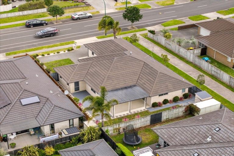 Photo of property in 82 Golden Sands Drive, Papamoa Beach, Papamoa, 3118