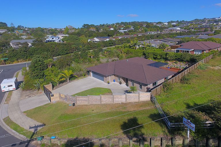 Photo of property in 38 Otanerua Road, Hatfields Beach, Orewa, 0931