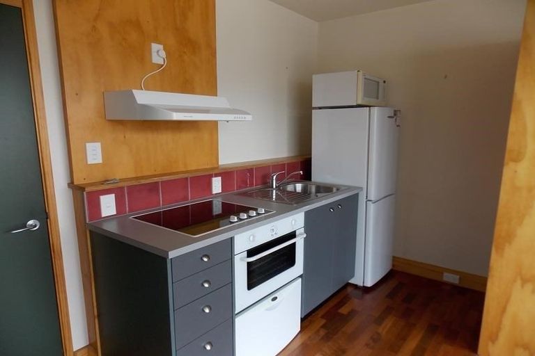Photo of property in First House Apartments, 17/4 Frederick Street, Te Aro, Wellington, 6011
