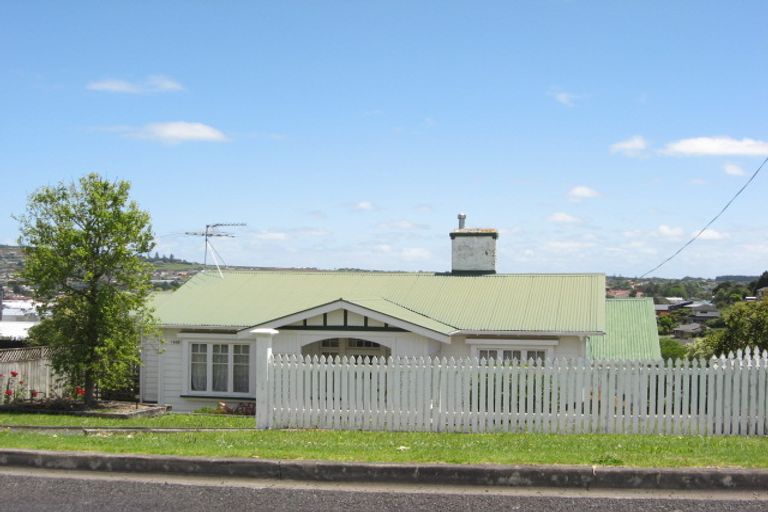 Photo of property in 4 Ngahere Road, Pukekohe, 2120