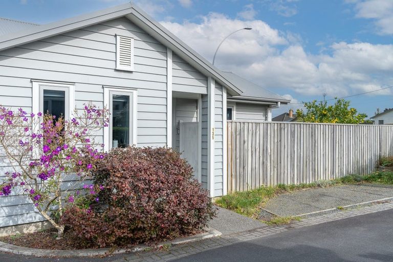 Photo of property in 135 Forest Lake Road, Forest Lake, Hamilton, 3200