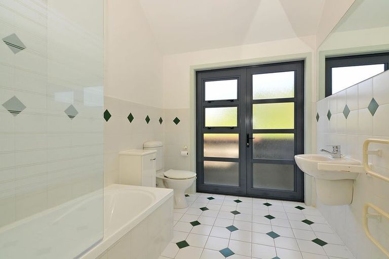 Photo of property in 5e Raroa Road, Kelburn, Wellington, 6012