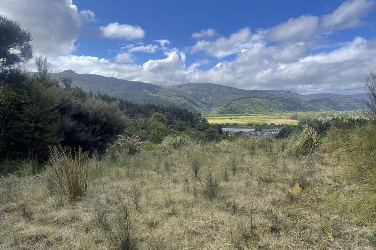 Photo of property in 42 Sylvan Way, Silverstream, Upper Hutt, 5019