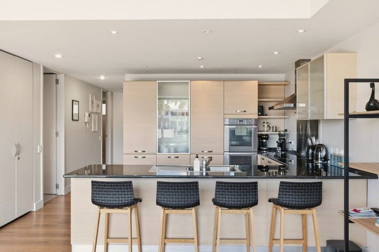 Photo of property in 314 Maunganui Road, Mount Maunganui, 3116