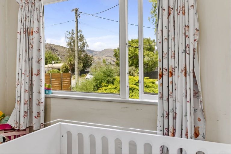 Photo of property in 27 Ortive Street, Cromwell, 9310