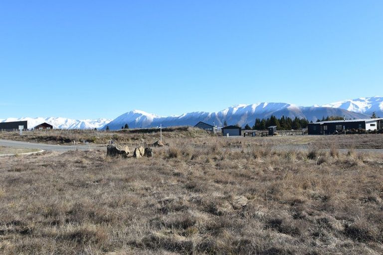 Photo of property in 10 Tussock Crescent, Twizel, 7901