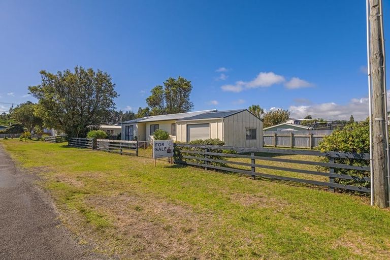 Photo of property in 3 Ruanui Street, Himatangi Beach, Foxton, 4891