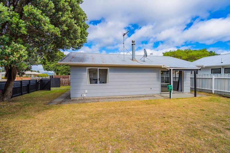 Photo of property in 95a Arawhata Road, Paraparaumu, 5032