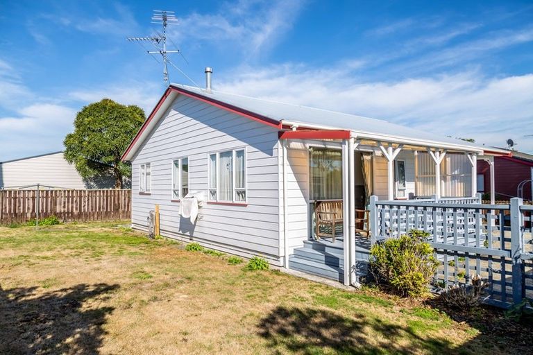 Photo of property in 1c Garrison Street, Carterton, 5713